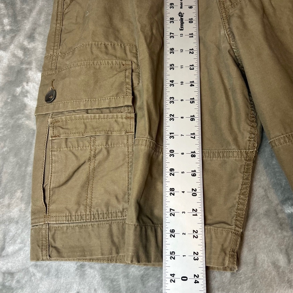 Levi's Men's Cargo Shorts Khaki Tan Size 32 Utility Pockets Relaxed Fit - Picture 2 of 6